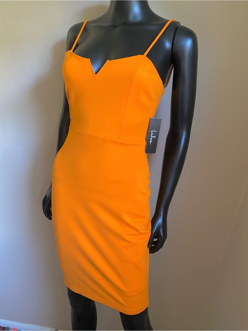 Lulu's Vibrant Orange Midi Bodycon Dress with V-Notch Neckline NWTs - Picture 3 of 12